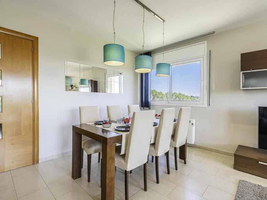 Casa Familiar Con Piscina Holiday home Llica d'Amunt