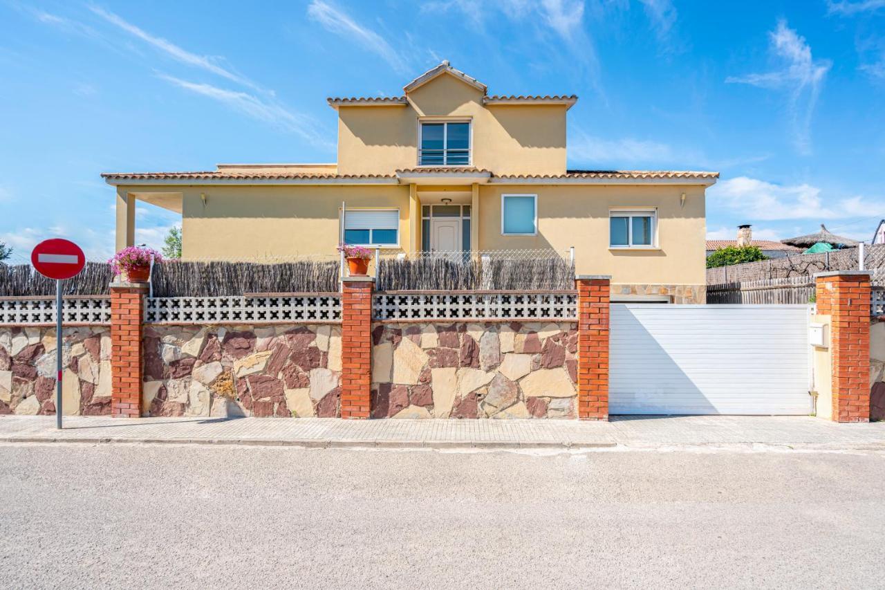 Holiday home Casa Familiar Con Piscina *